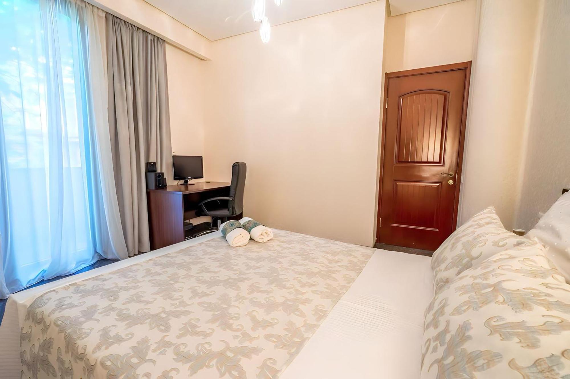 Cabernet Corner Apartment Tbilisi Exterior photo